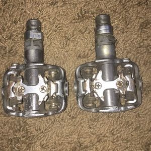 Icon Bicycle Pedals 🚲